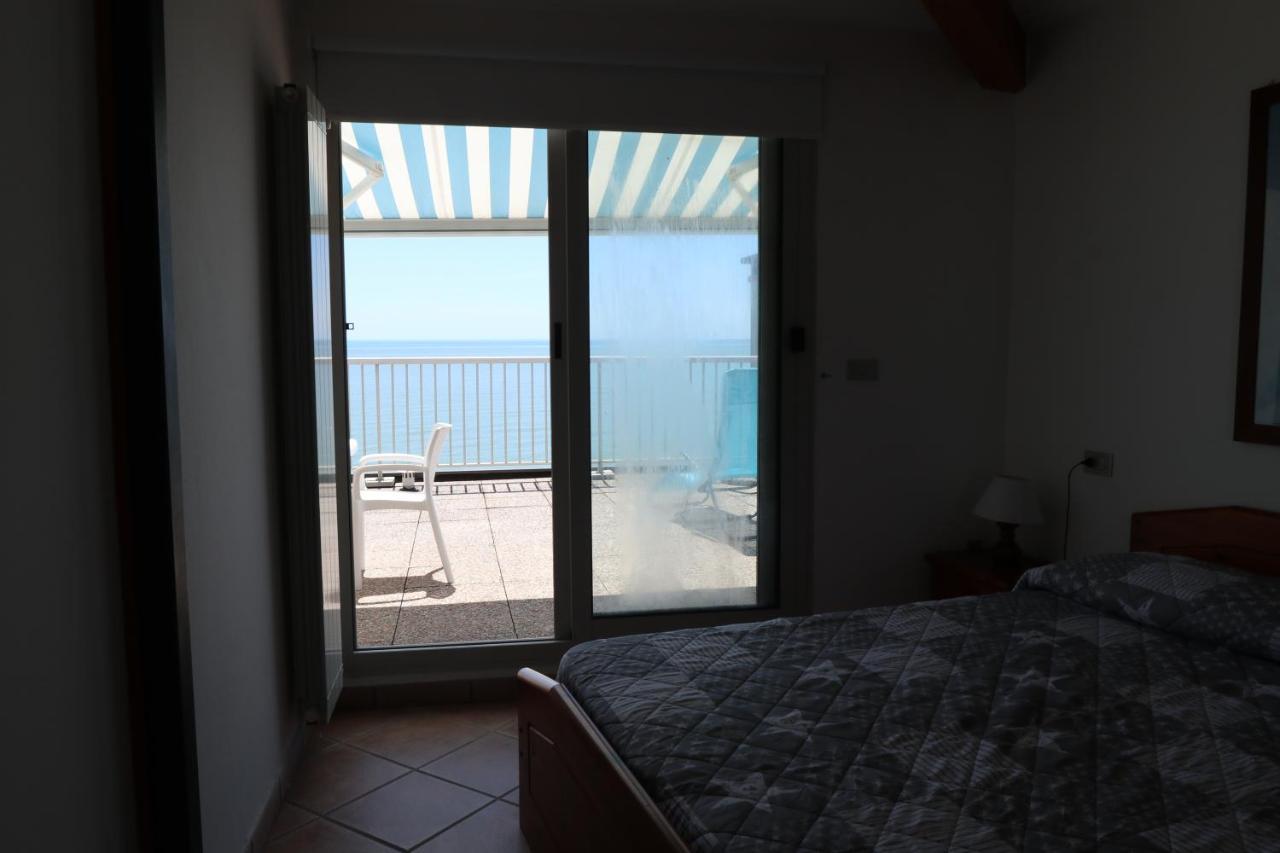 Penthouse Attico Mara Apartment Каорле Екстериор снимка