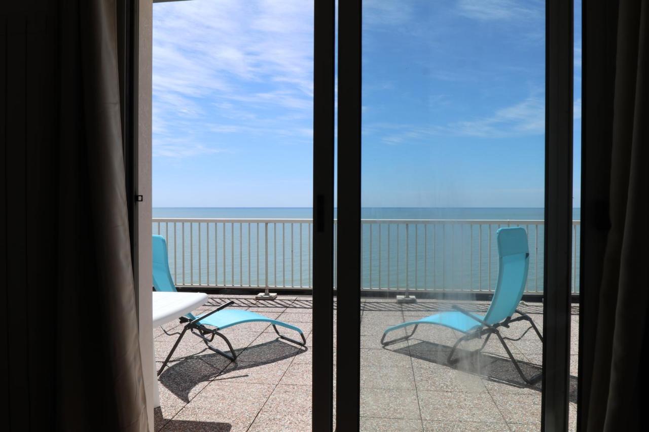 Penthouse Attico Mara Apartment Каорле Екстериор снимка